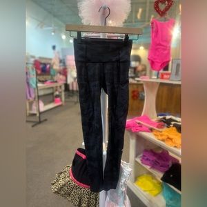 Lululemon Wunder Train black camo leggings with pockets